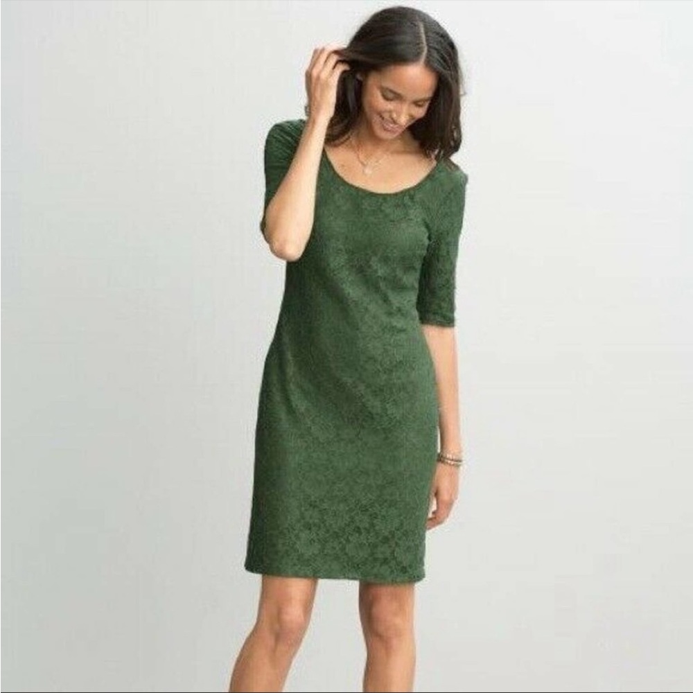Banana Republic Vintage Green lace dress sheath pencil lined scoop back and neck